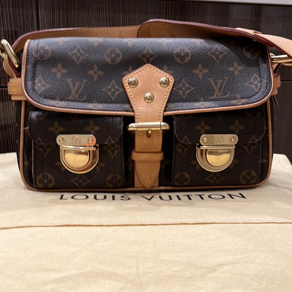 Authentic Louis Vuitton Monogram Canvas Hudson PM